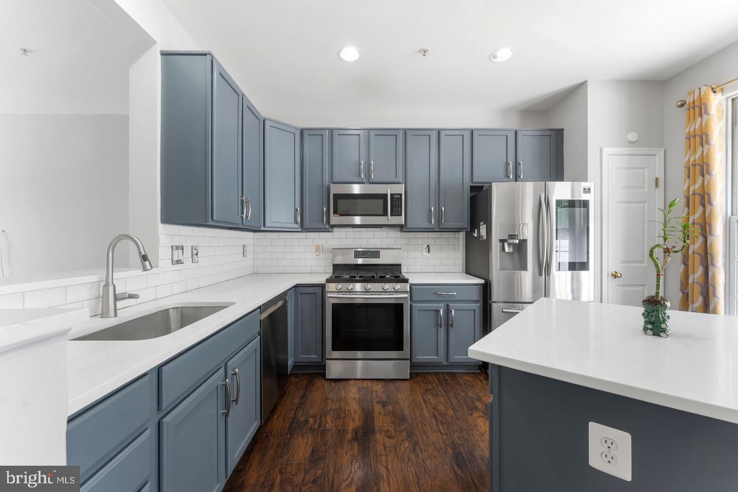4004 Meadow Trail Lane – photo 4
