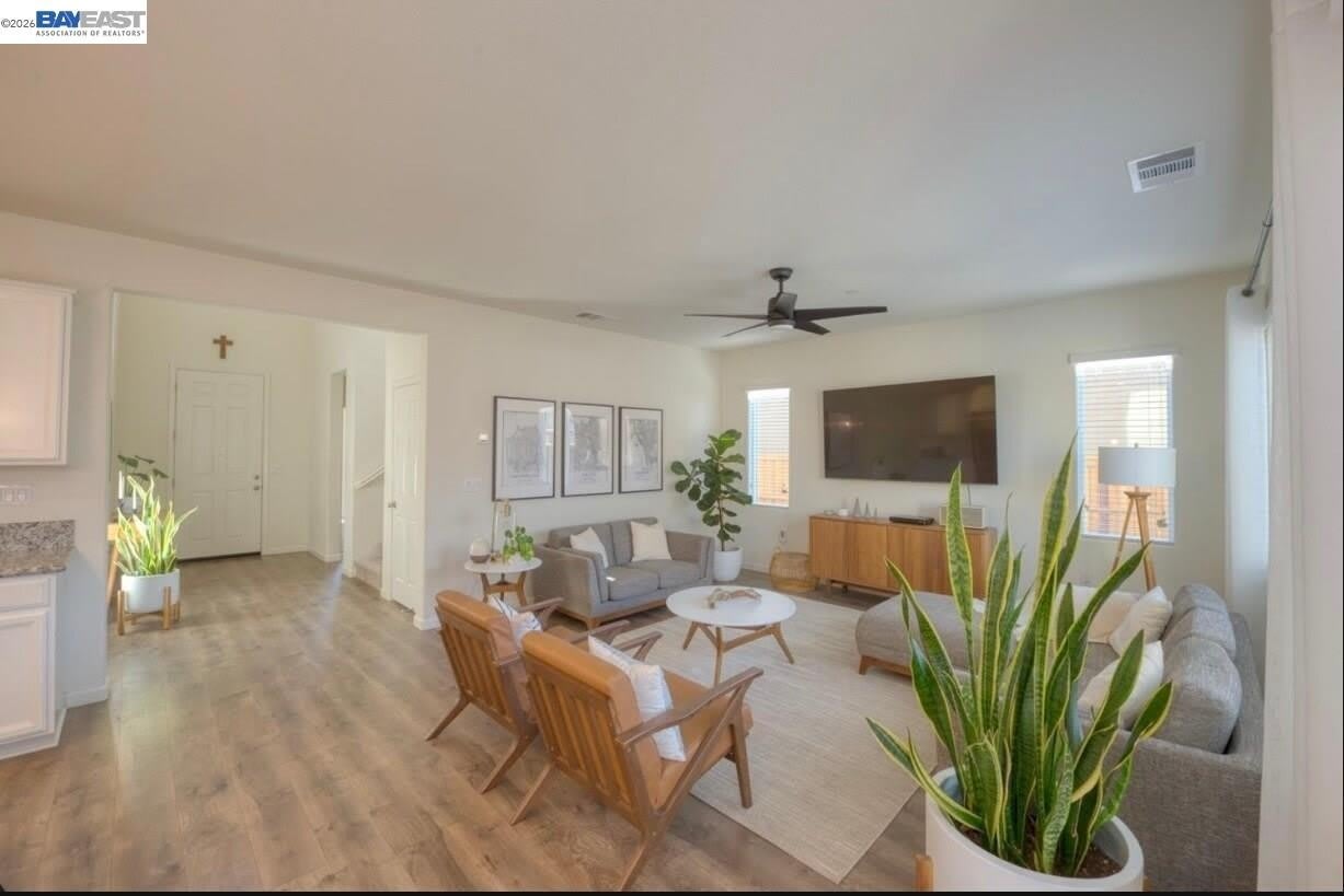 21236 Grapevine Dr – photo 2