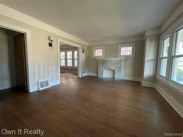 2490 Glendale Street – photo 2