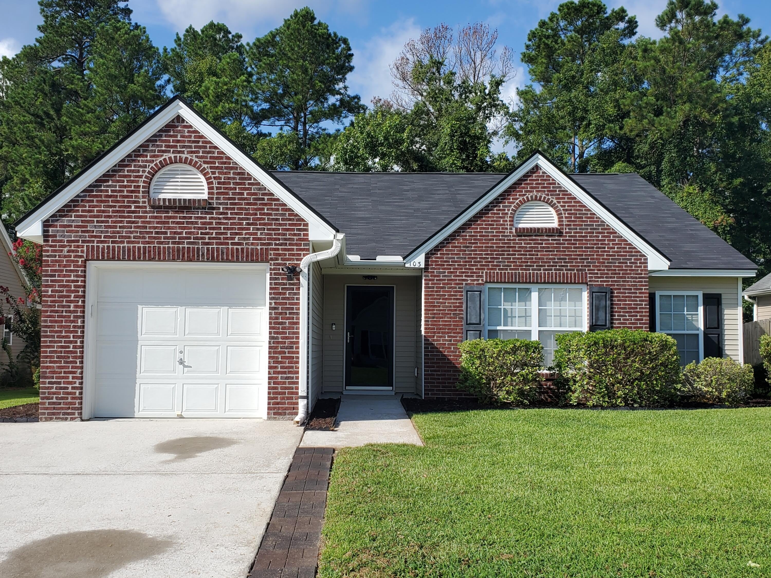 103 Salem Creek Drive – photo 1