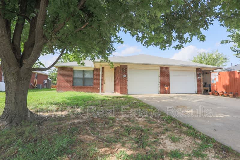 2223 W Roselawn St – photo 2