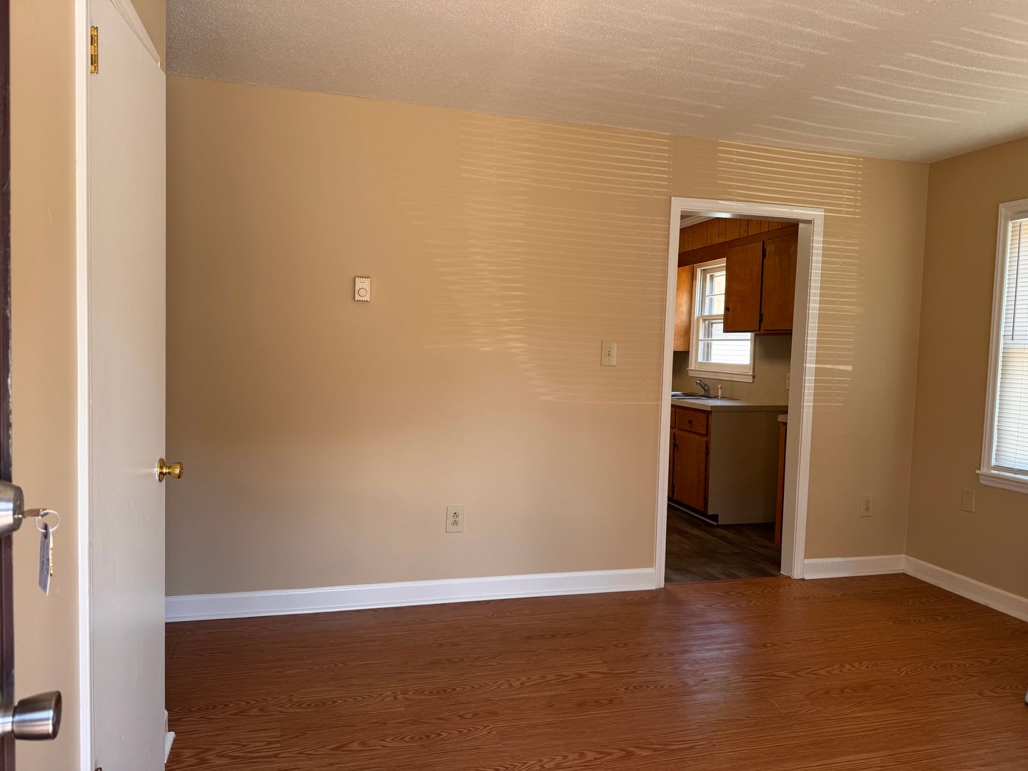 3 BED, 1 BATH BRICK HOME IN HIGH POINT AVAILABLE NOW! – photo 2
