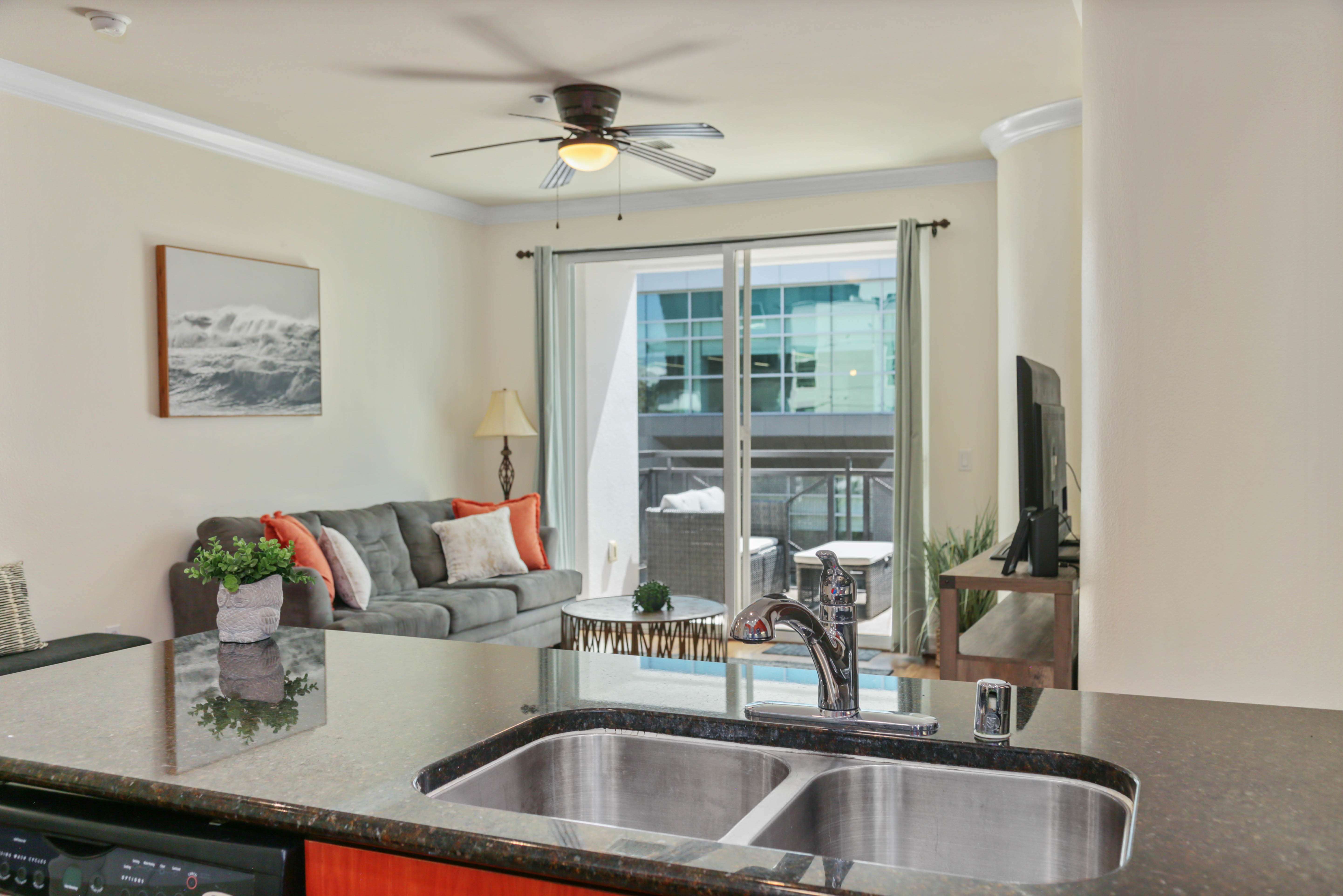 525 11th Ave – photo 4