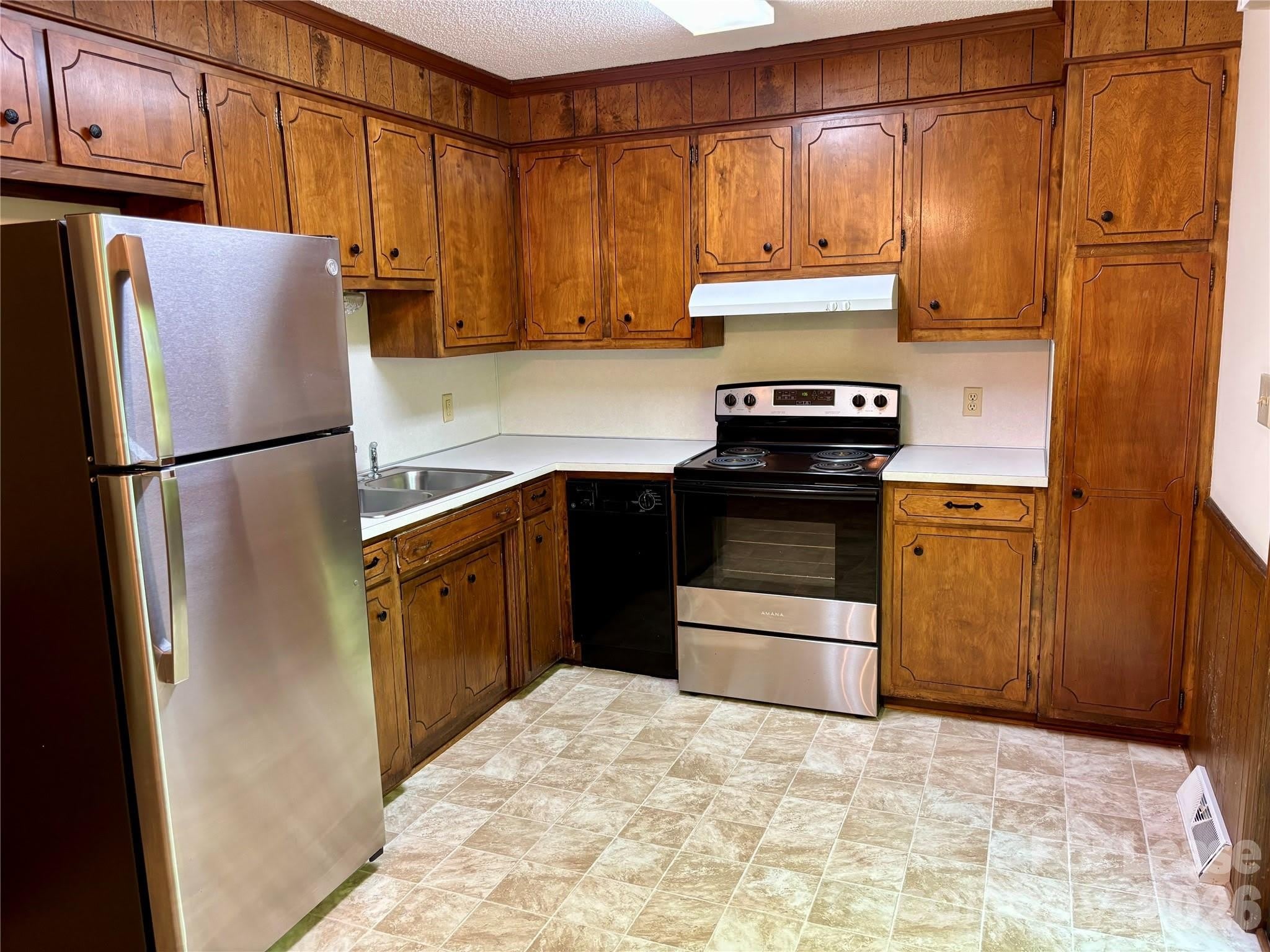 128 Hillcrest Drive – photo 3