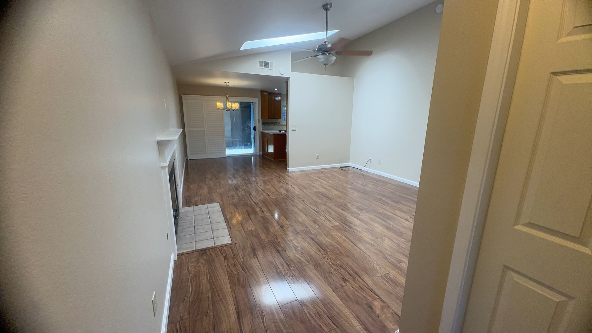 3 Bedroom 2 Bathroom Charming home – photo 2