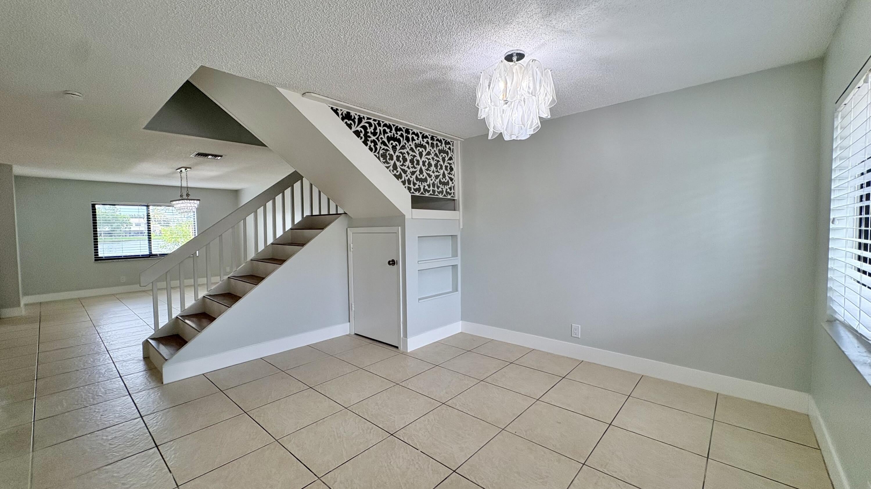 5325 TENNIS Lane – photo 3