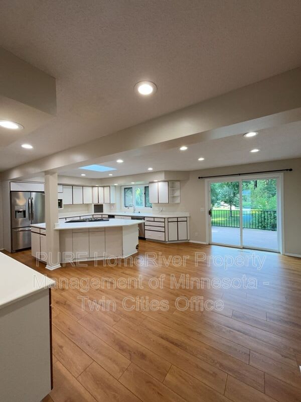 7420 Hyde Park Cir – photo 5