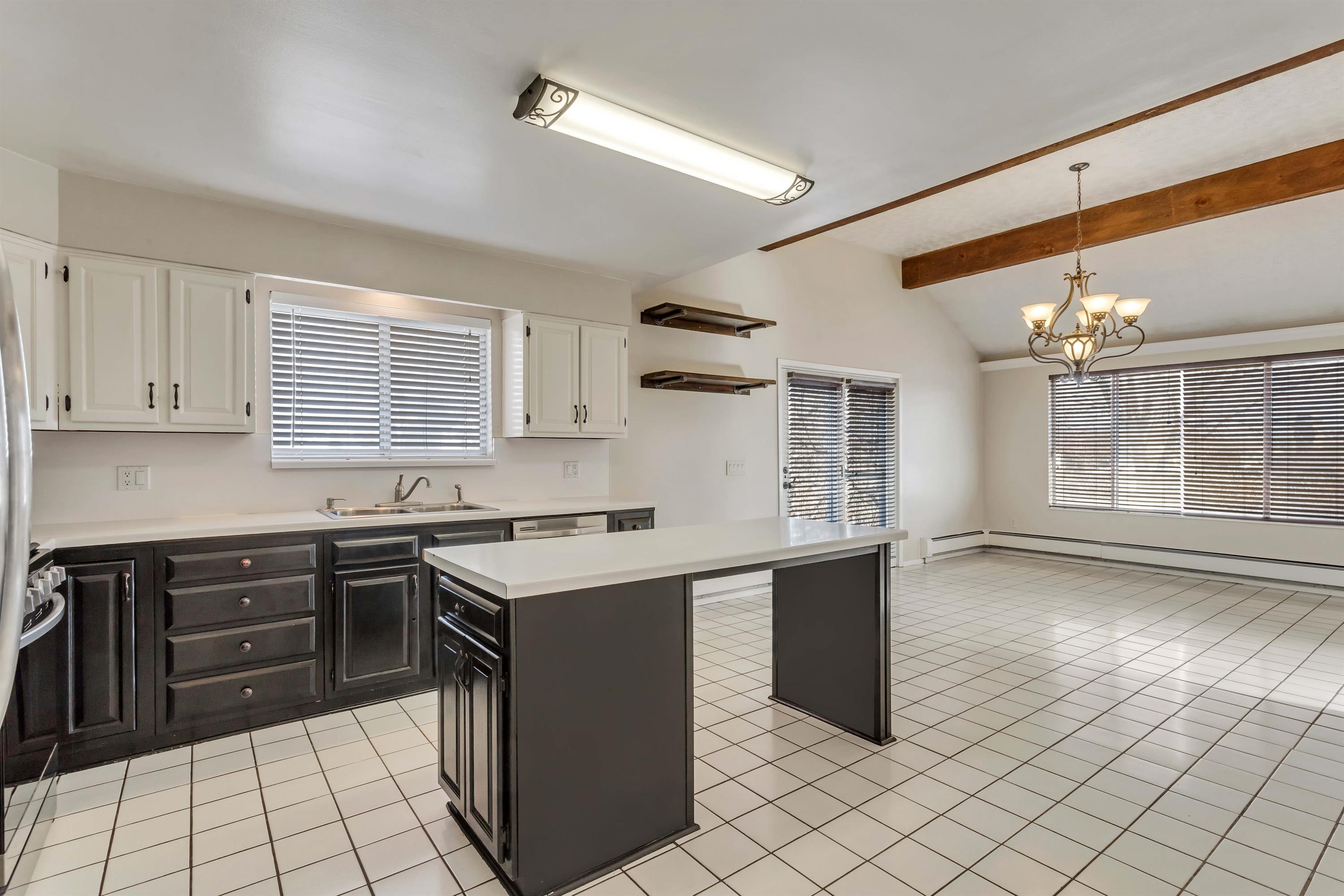 1222 West Shields Lane – photo 5