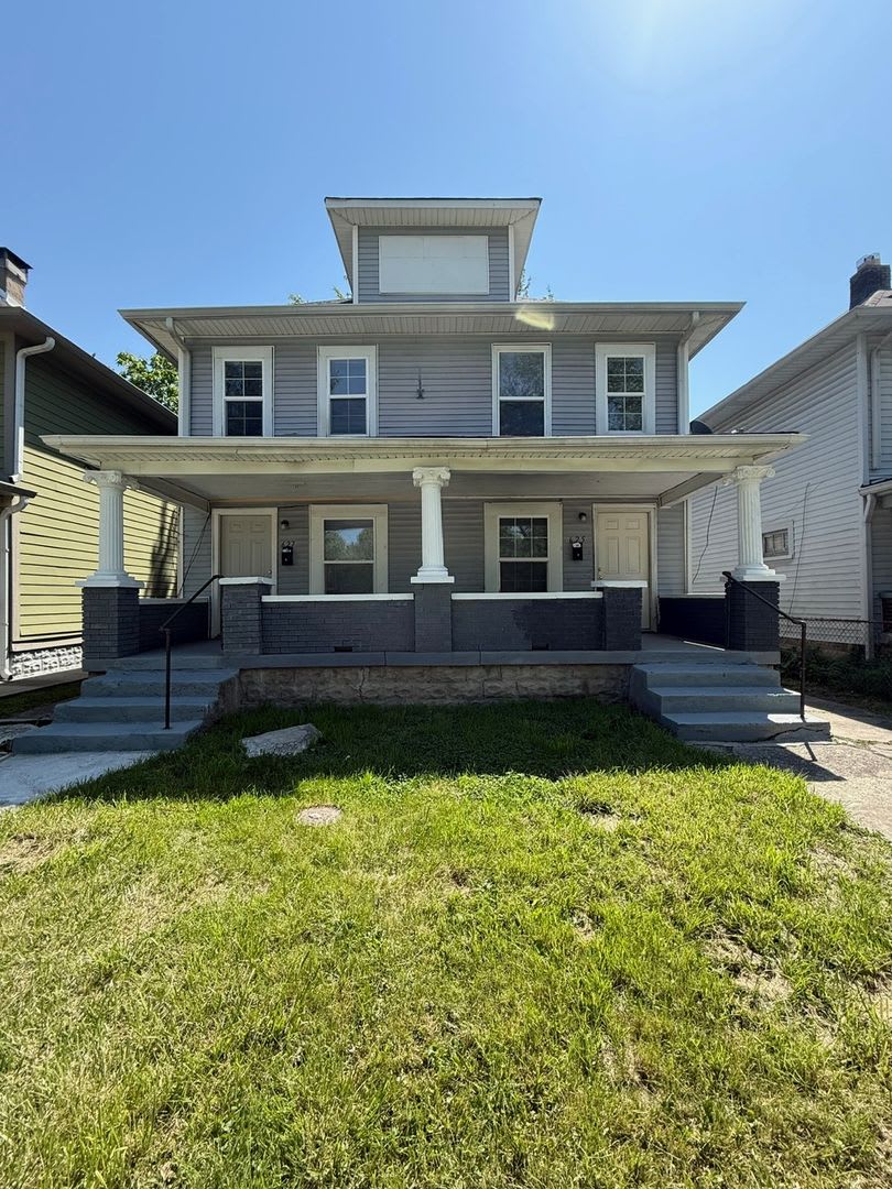 Newly Renovated 3BR/1BA Townhome near Downtown Indy – photo 3