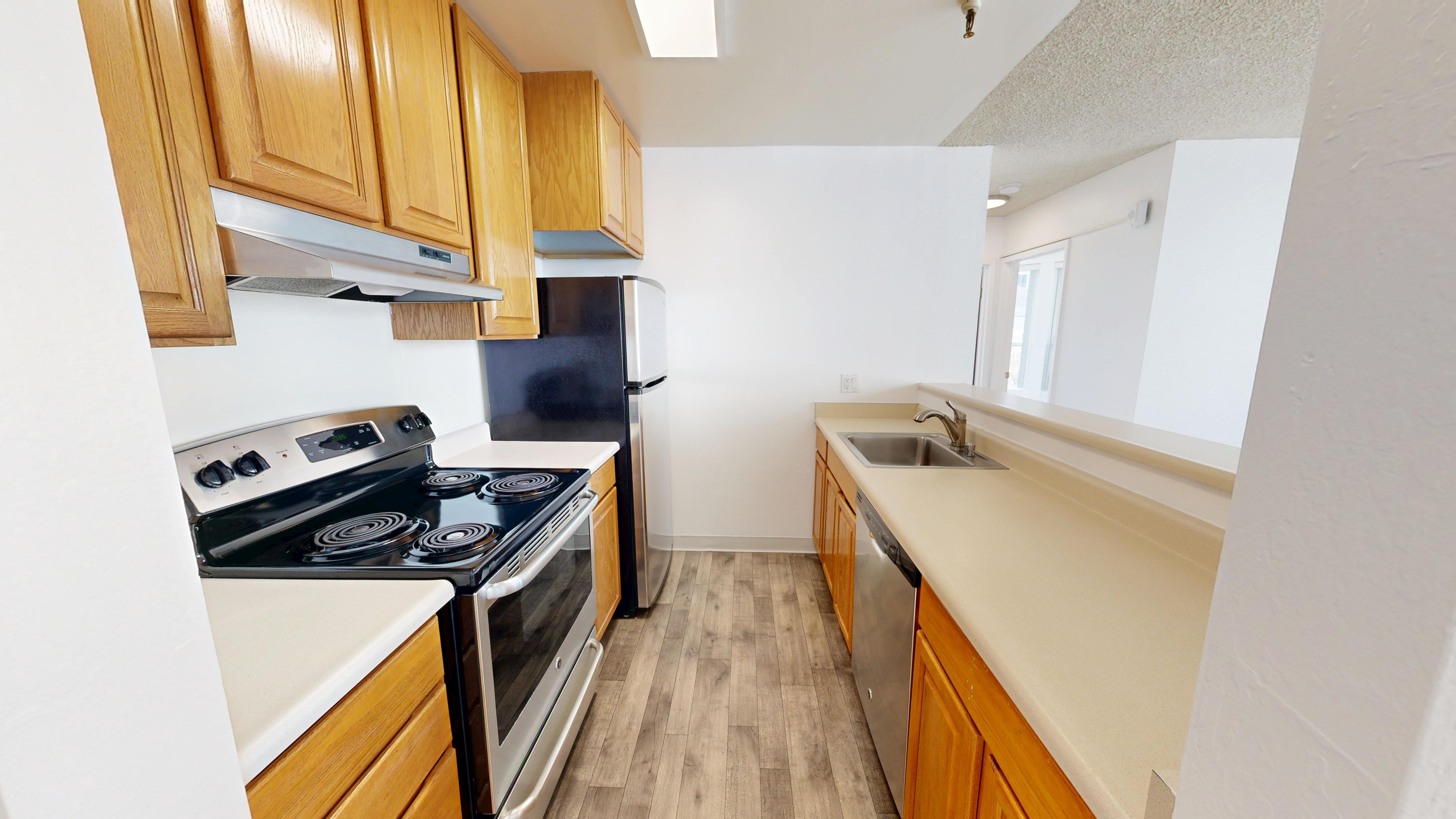 1690 Broadway – photo 4
