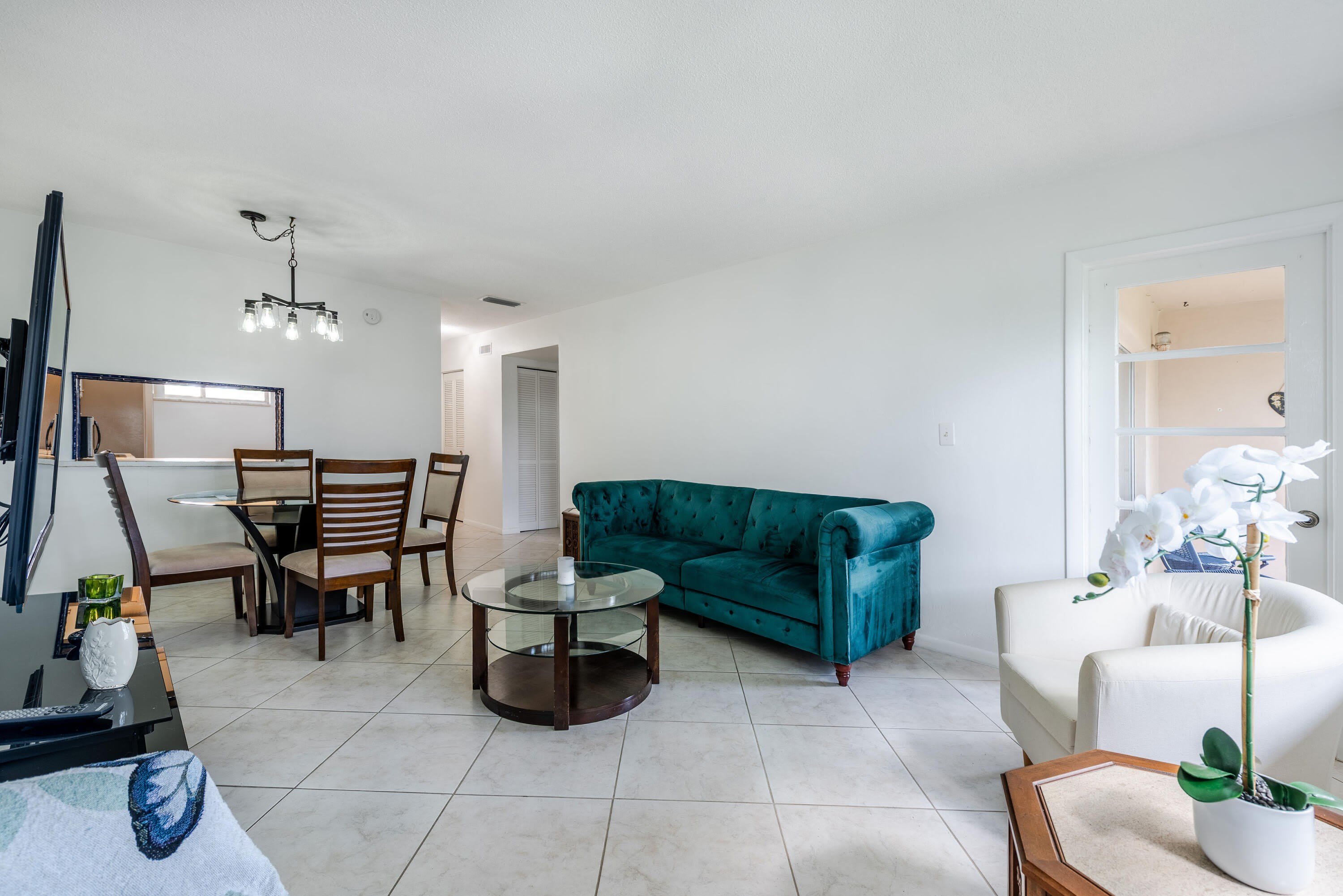 2615 Garden Drive N – photo 5