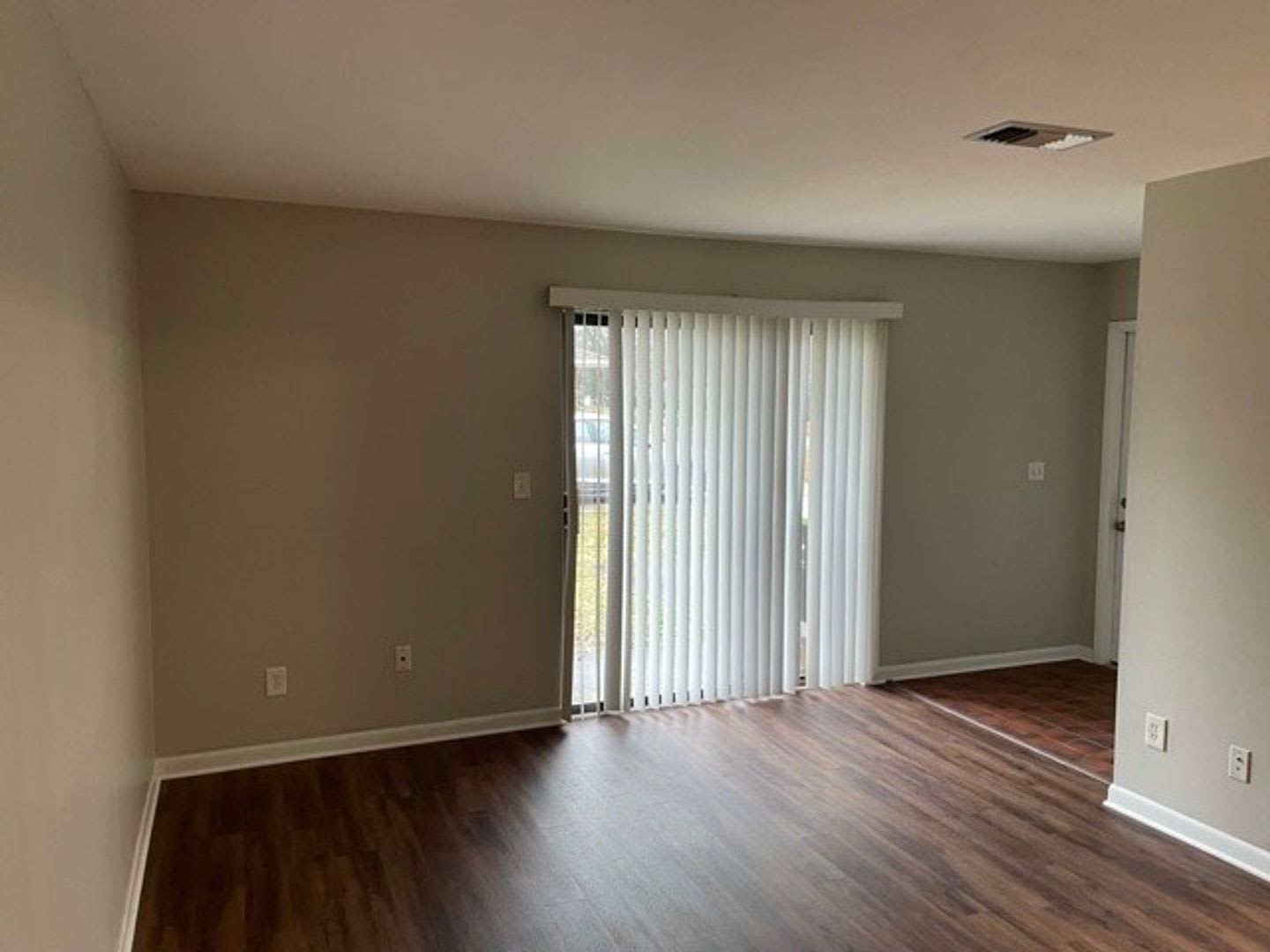 For Rent – photo 4
