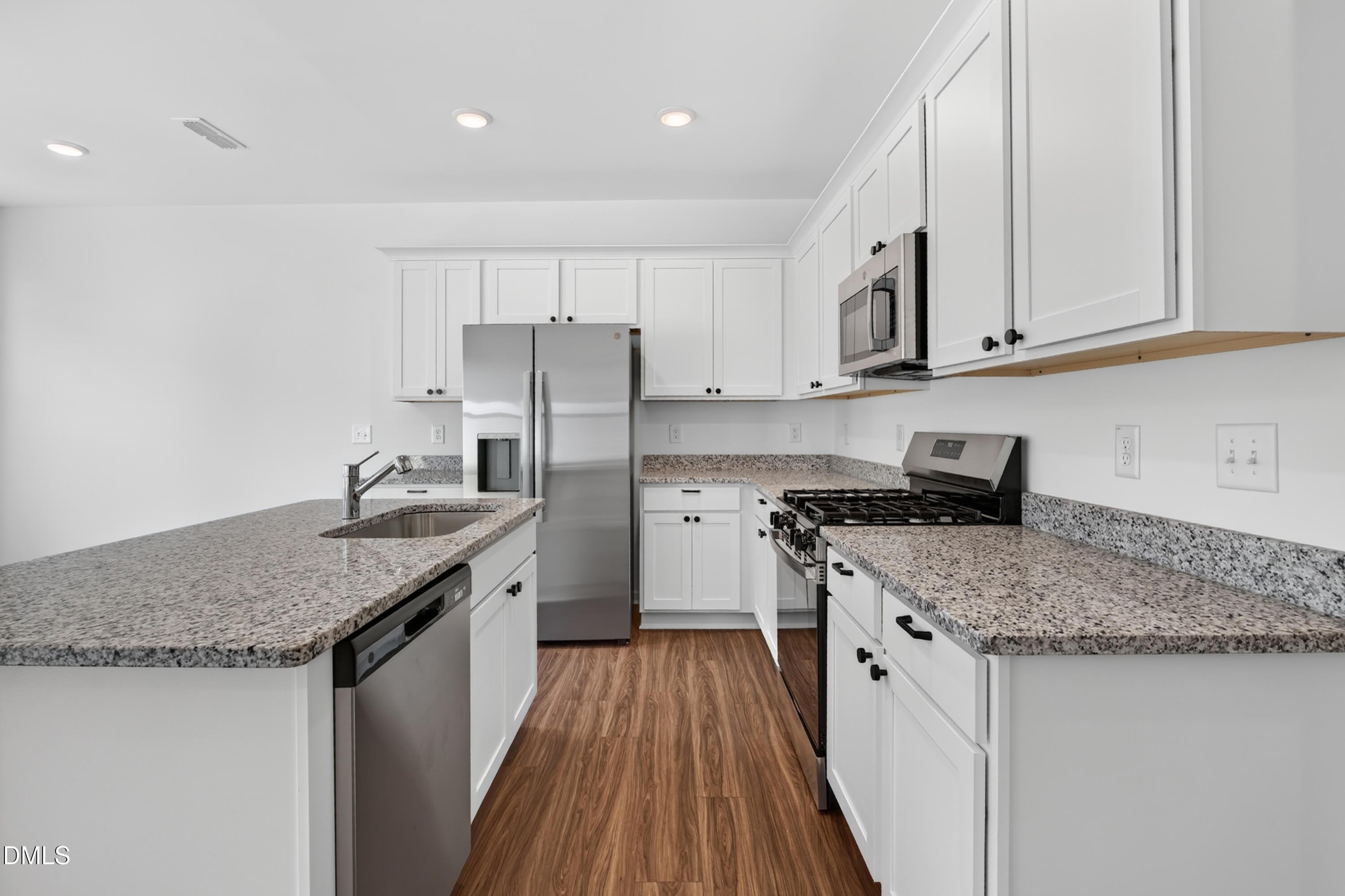 200 Flagstone Way – photo 5