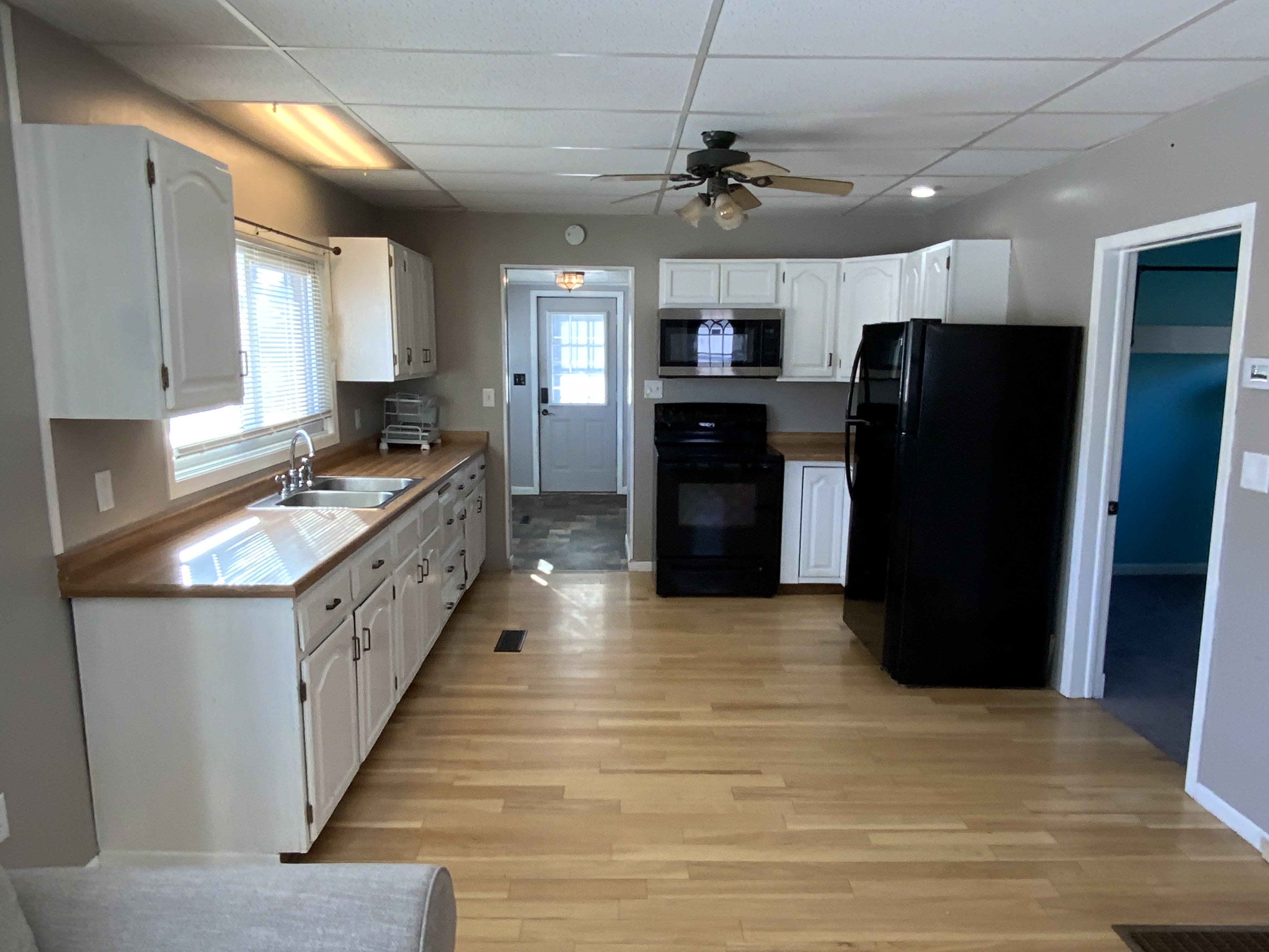 3820 E 6Th St – photo 4