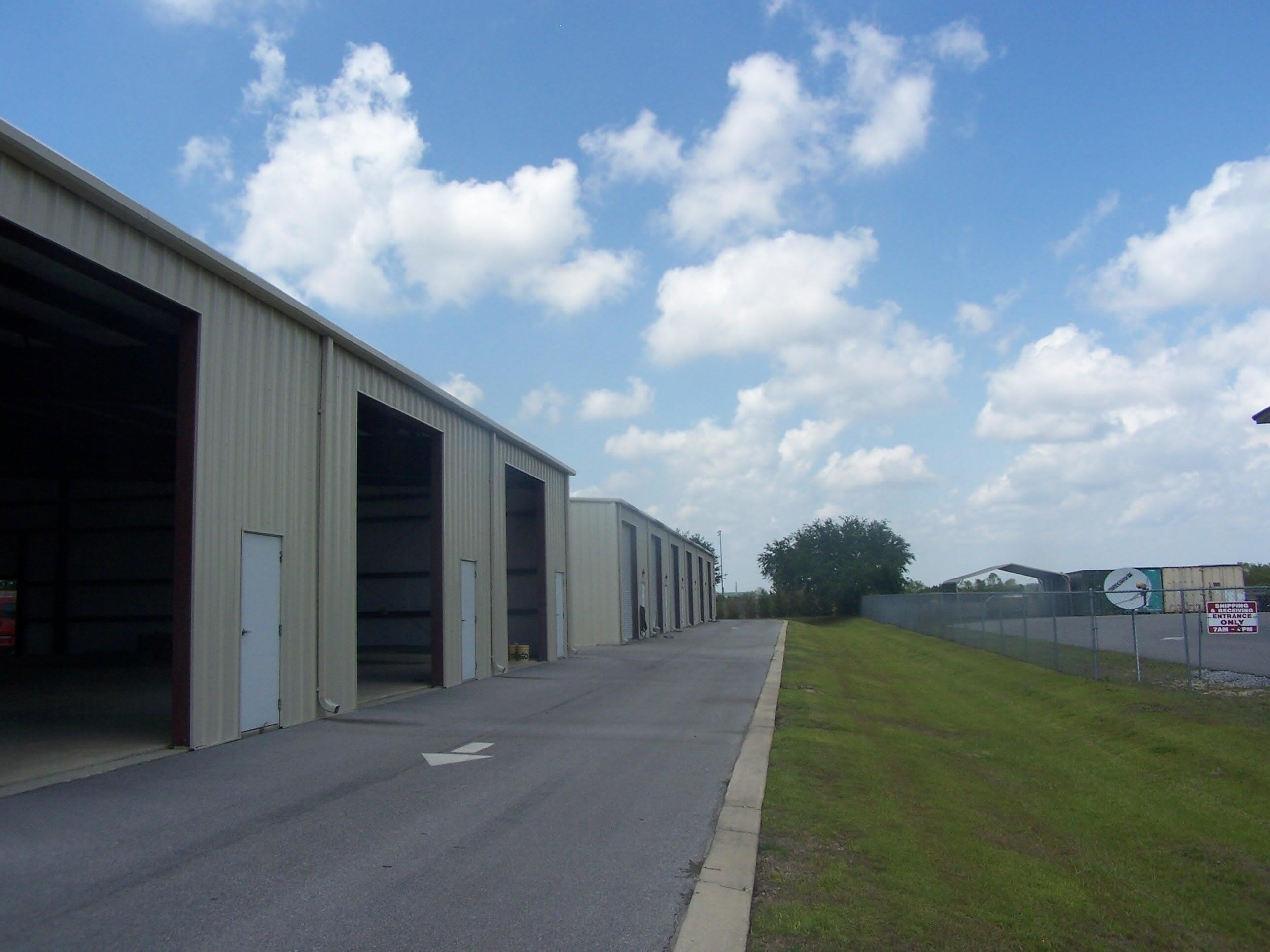 48 Commerce Lane – photo 5