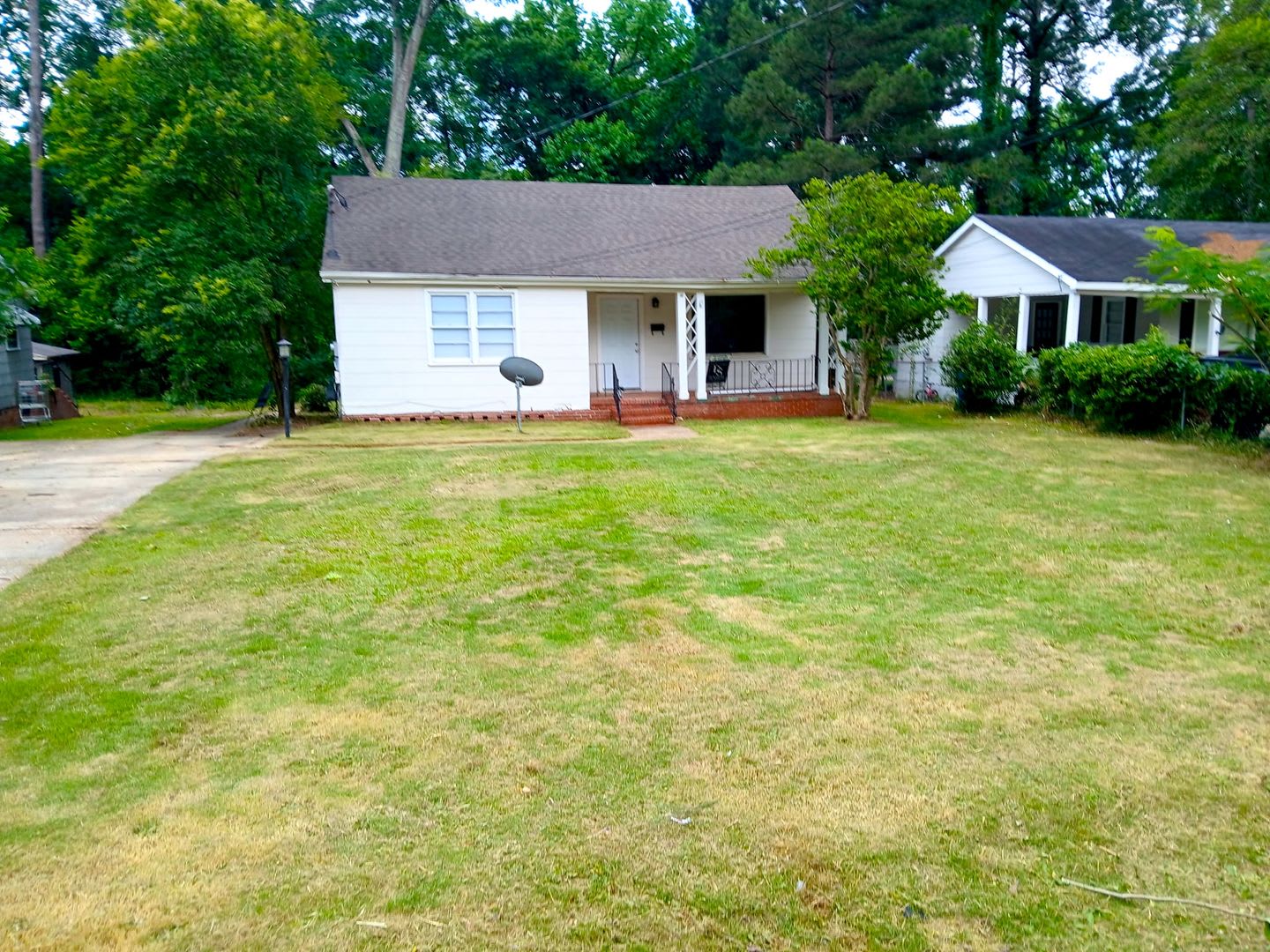 2 Bedroom, 1 Bath Home for Rent – photo 1
