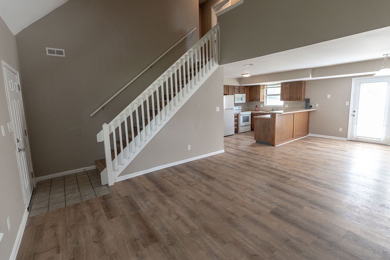 3 Bedroom Southside Duplex – photo 4
