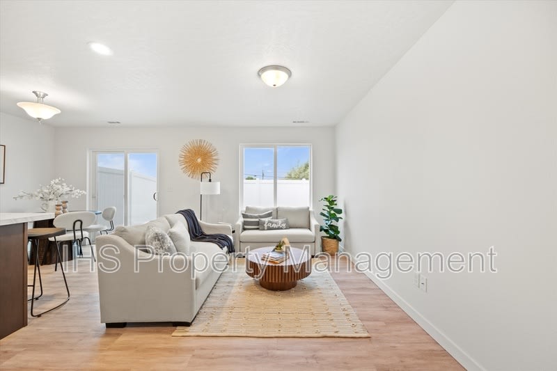 1148 N Yost St. – photo 5