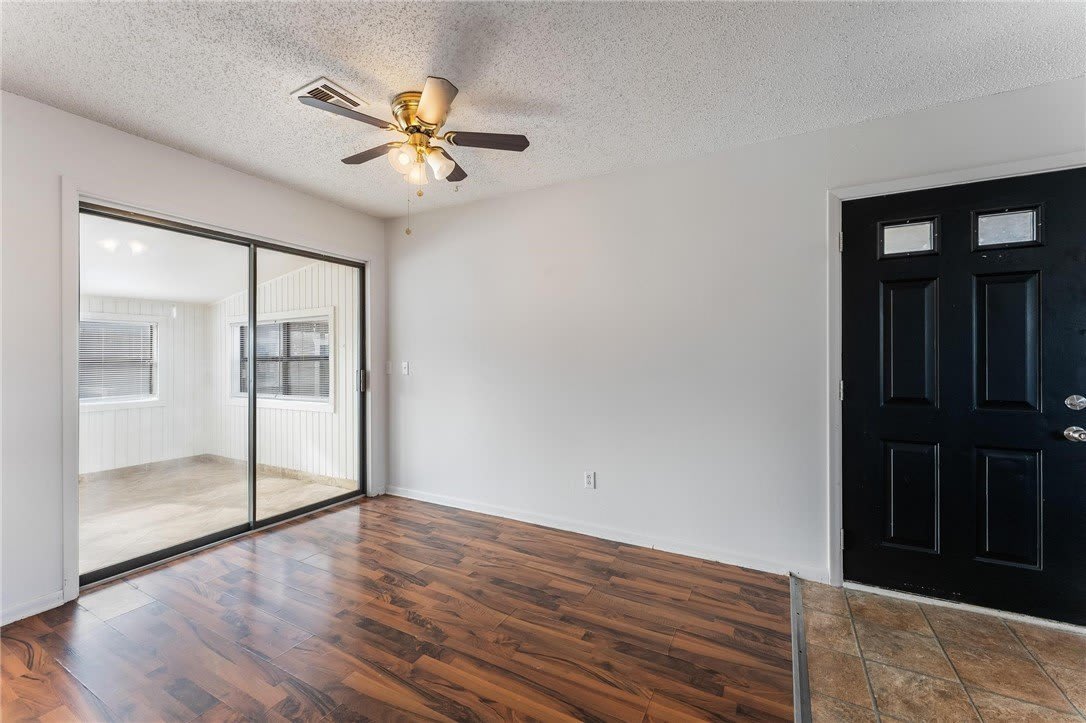 153 Halleck Lane – photo 3