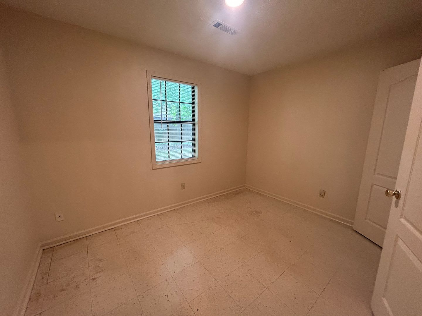 20 Tina Dr – photo 4