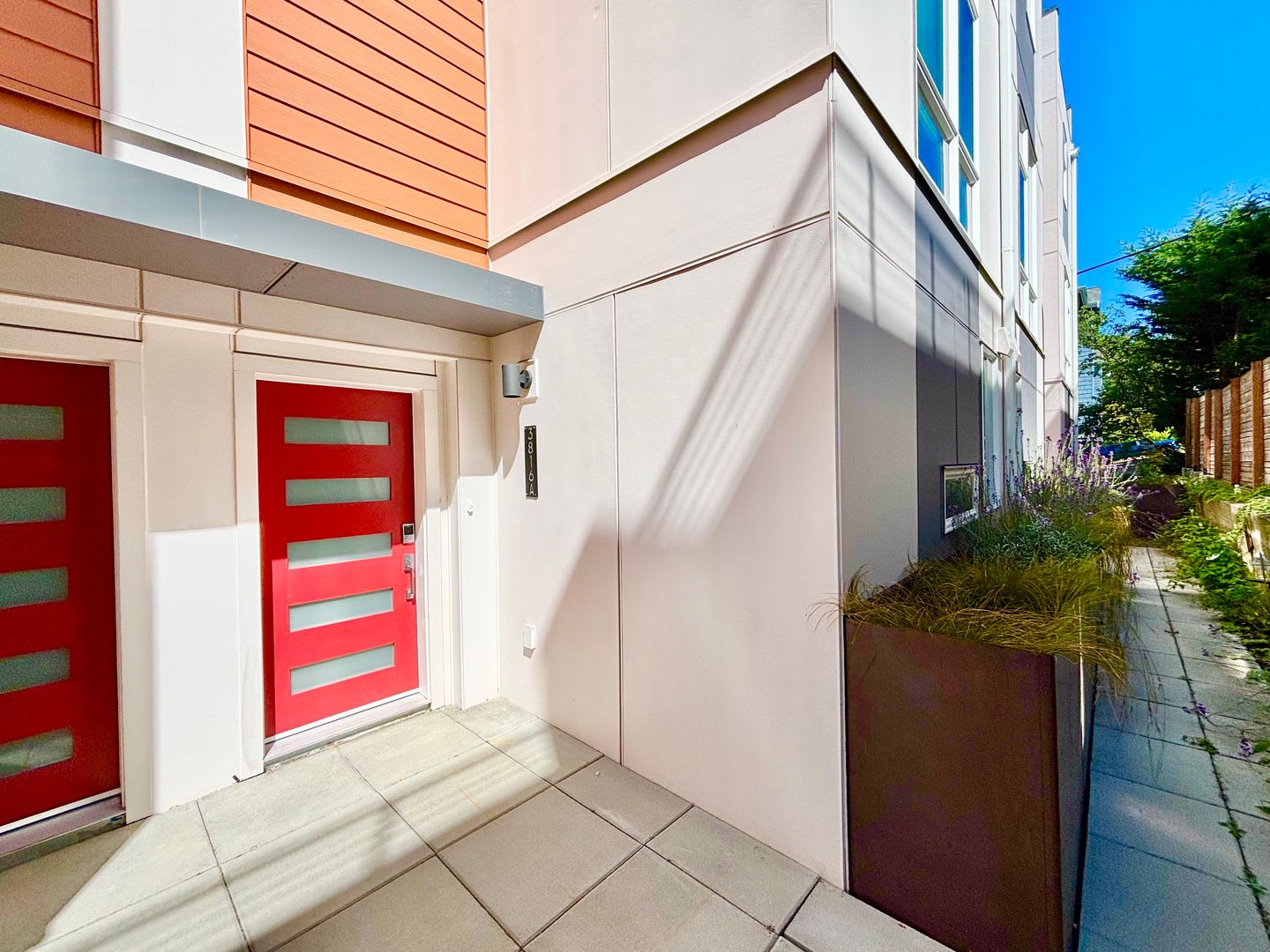 2025 Built Queen Anne Townhome With Rooftop Water Views – photo 2