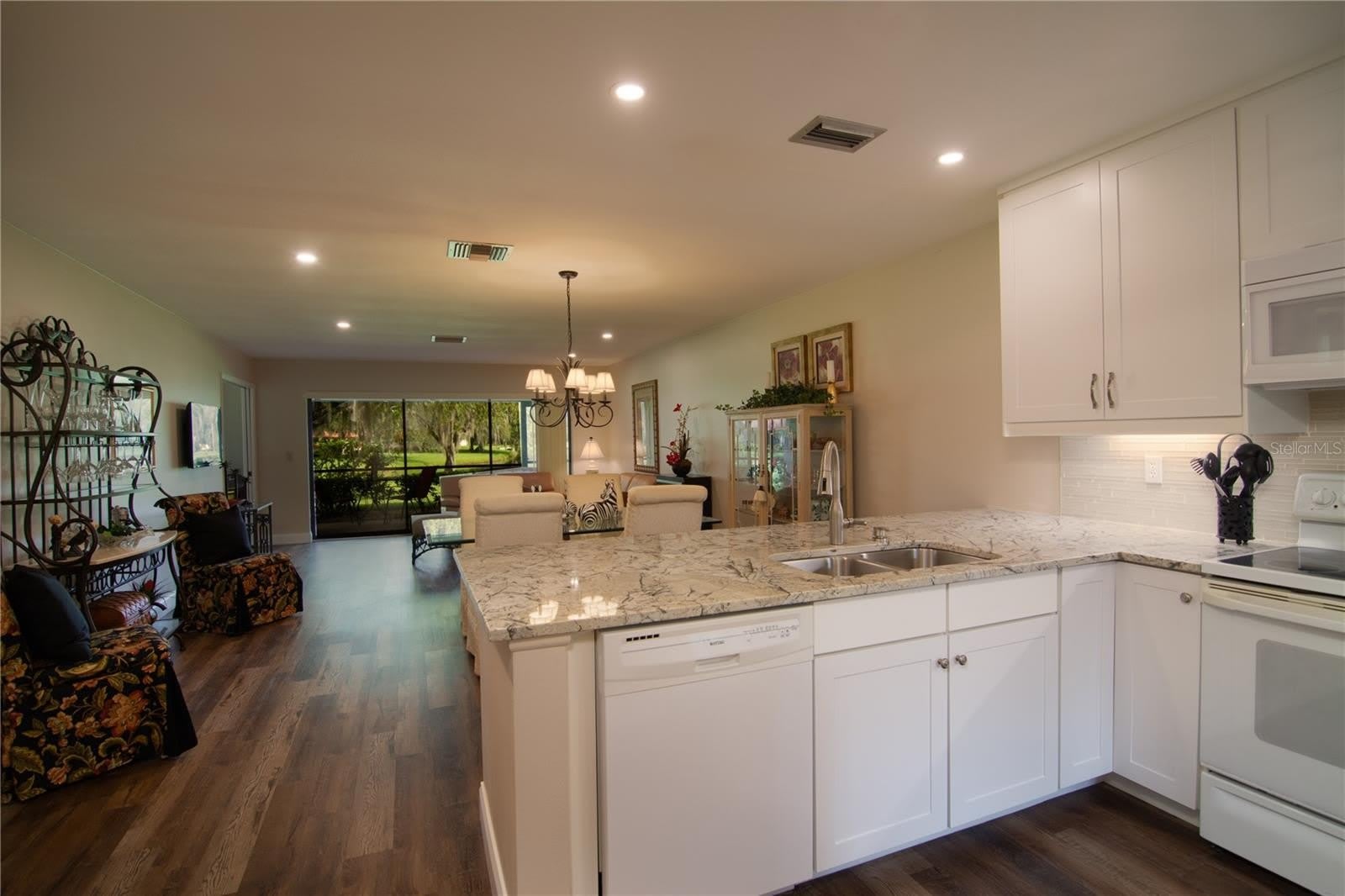 5635 Golf Pointe Drive – photo 4