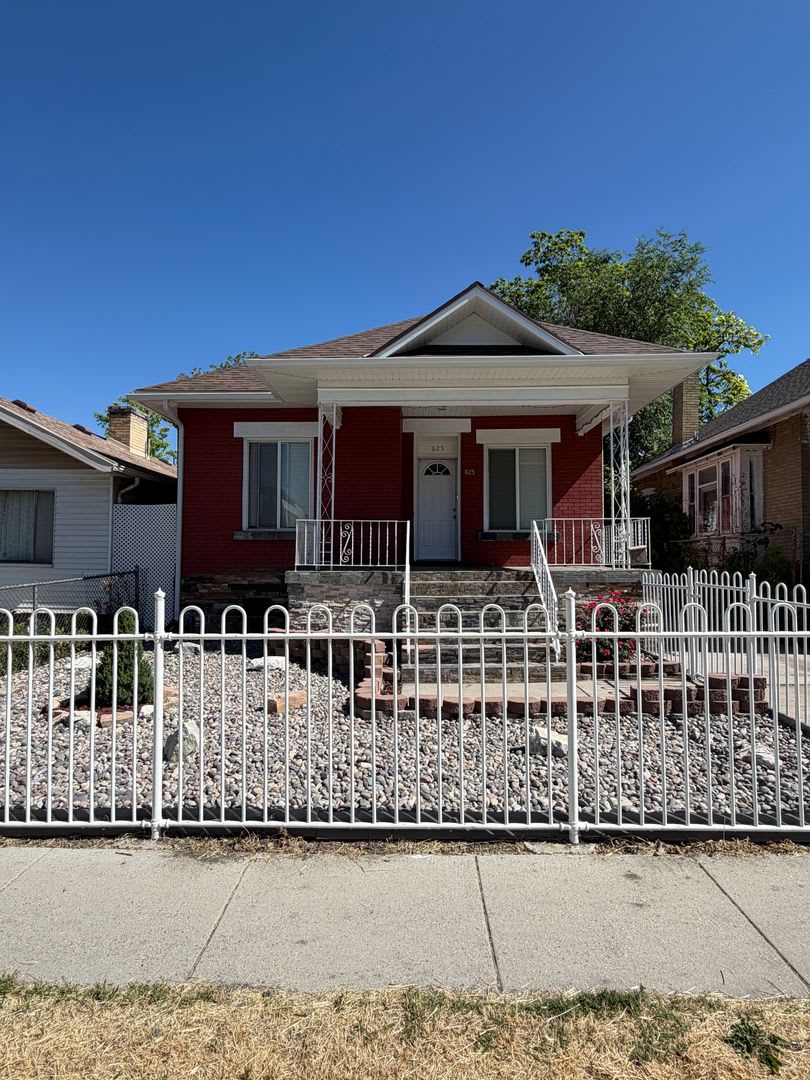GET $875 OFF THE FIRST MONTHS RENT!!! – photo 2