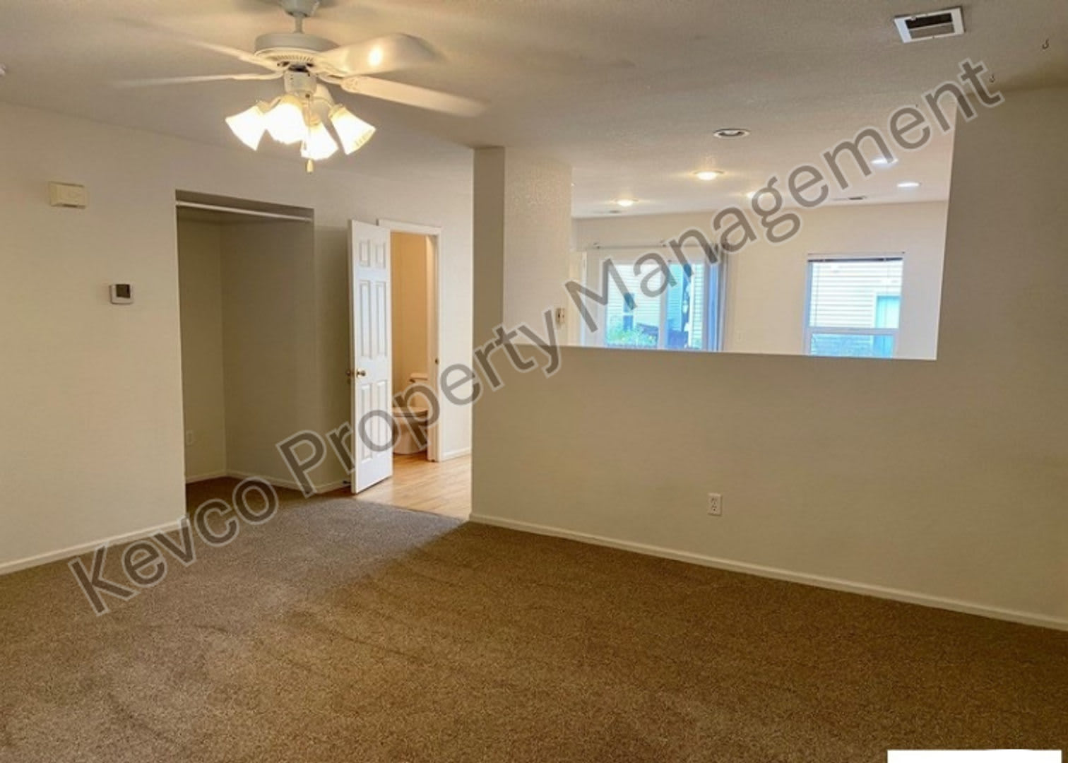 Four Bedroom Home with Mowing Services – photo 3