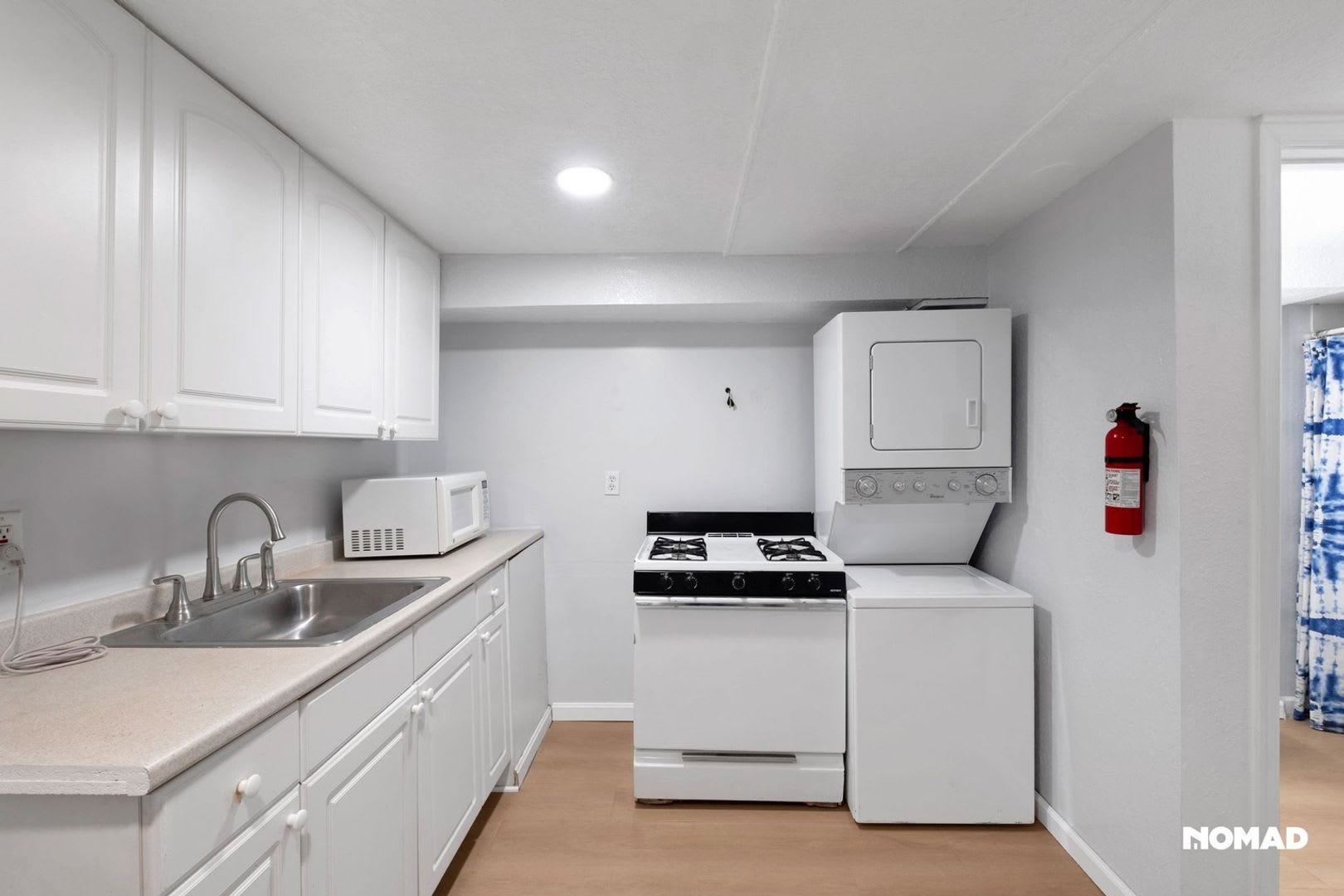 Updated Basement Apartment in College Park – photo 5