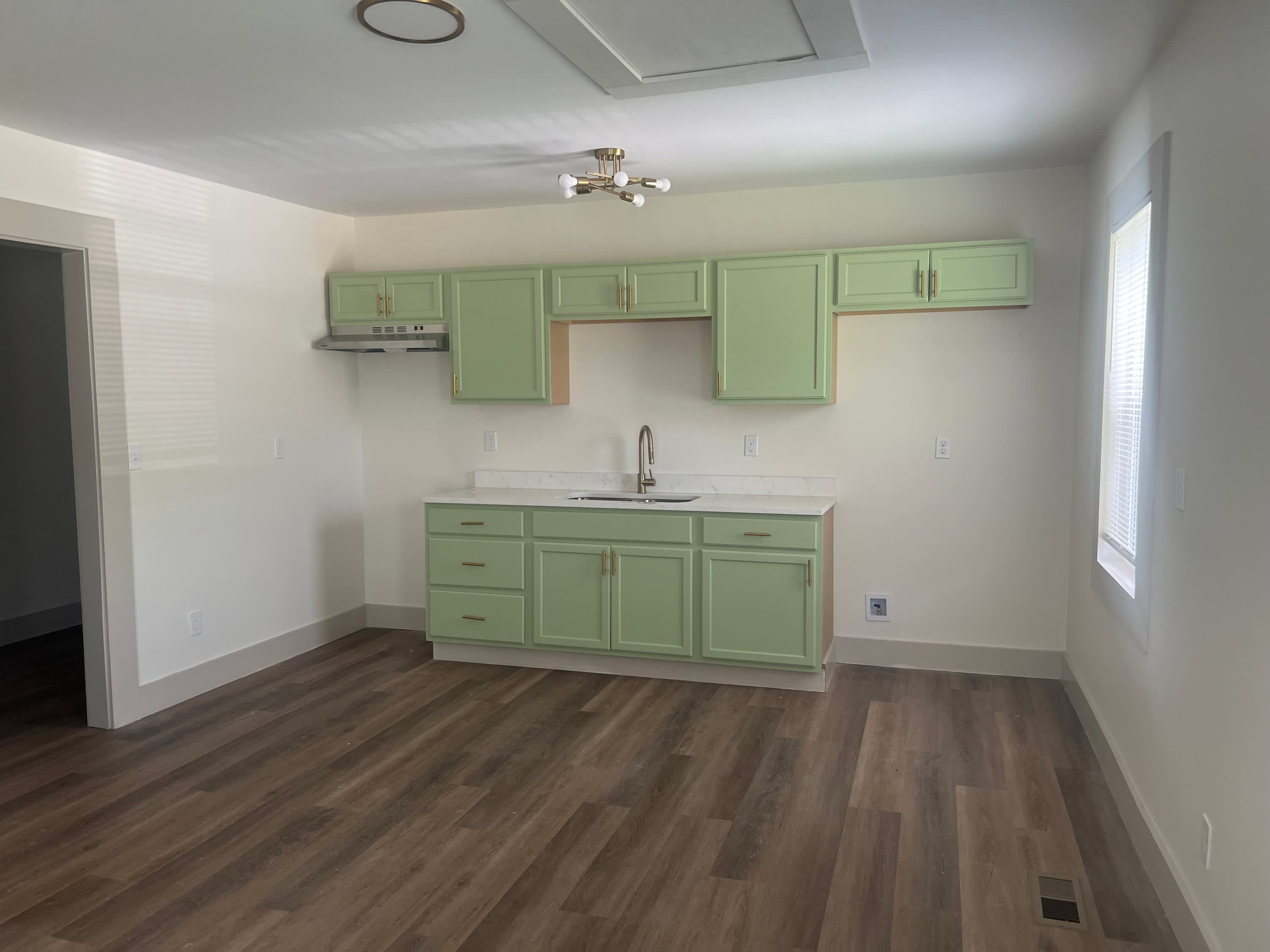 3733 Maple Avenue Southwest – photo 3