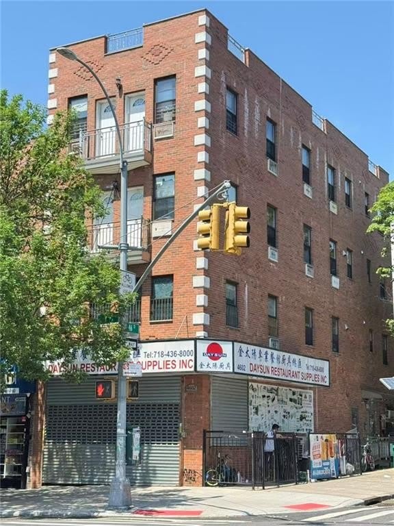 4602 7th Avenue – photo 1