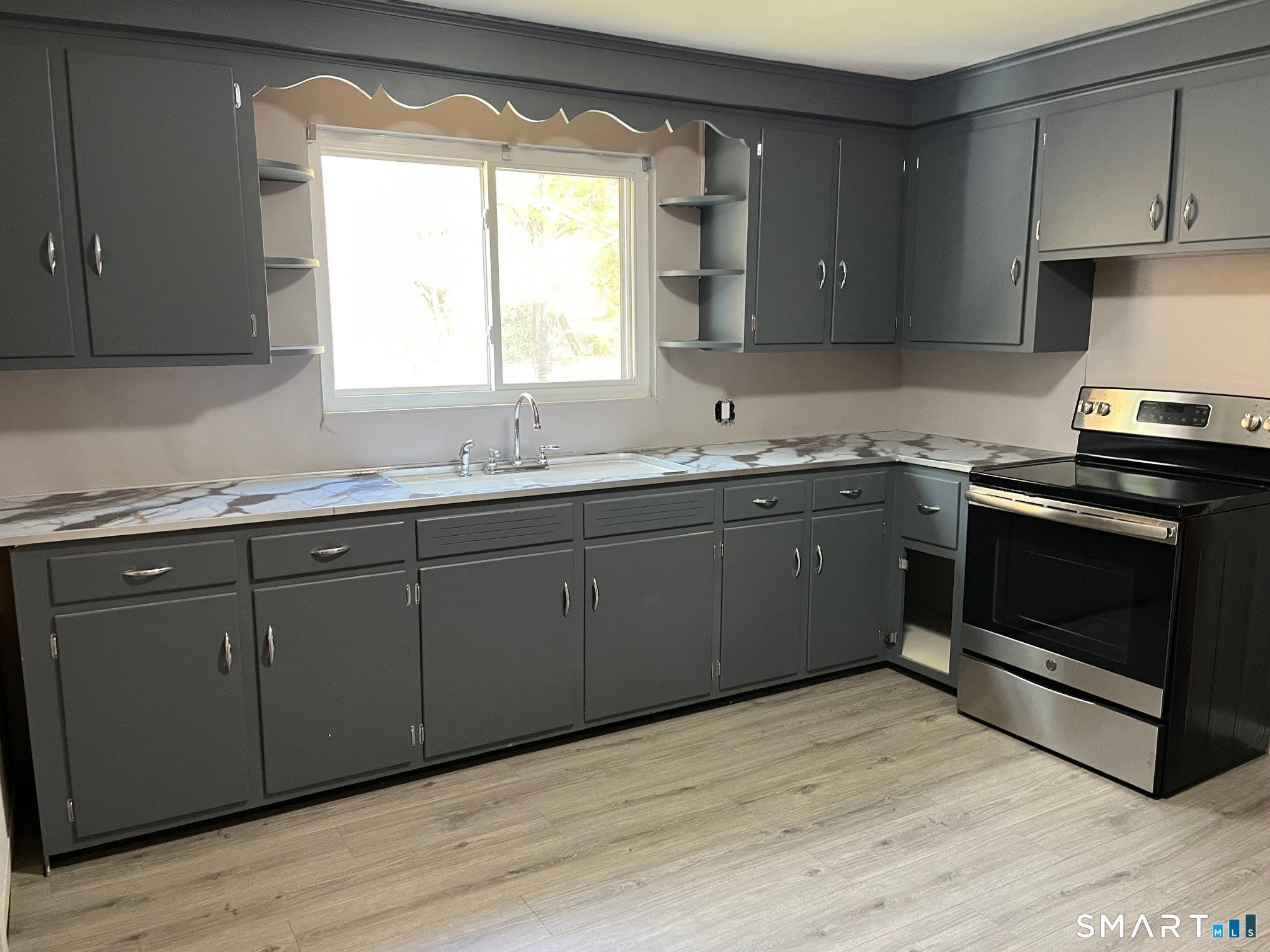 195 Valley Street – photo 1