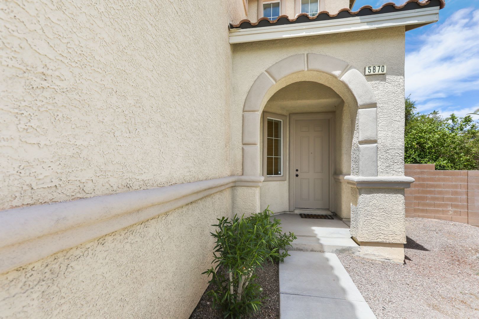 Beautiful Southwest Vegas 3 Bedroom Home – photo 4