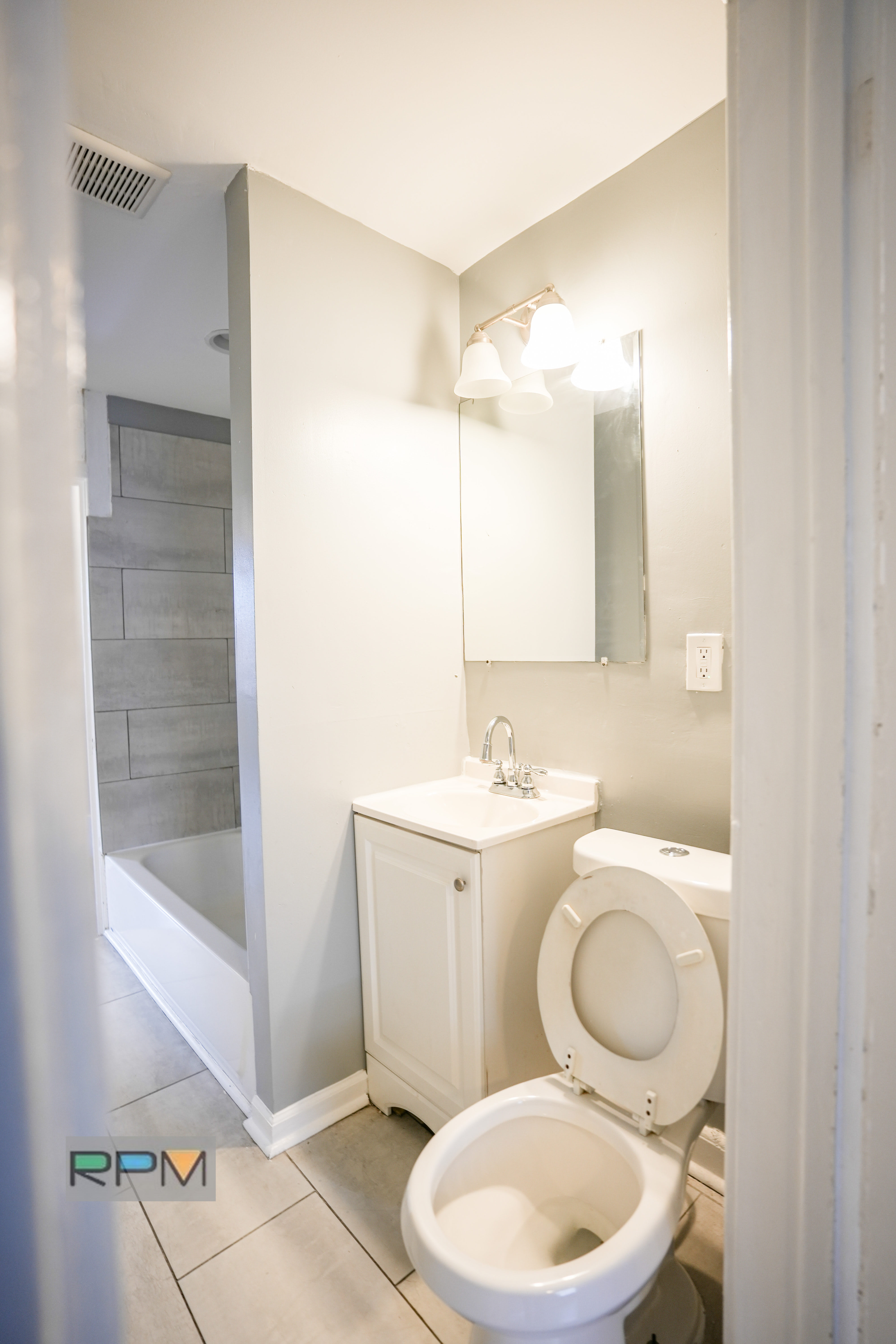 1207 N Potomac St – photo 2