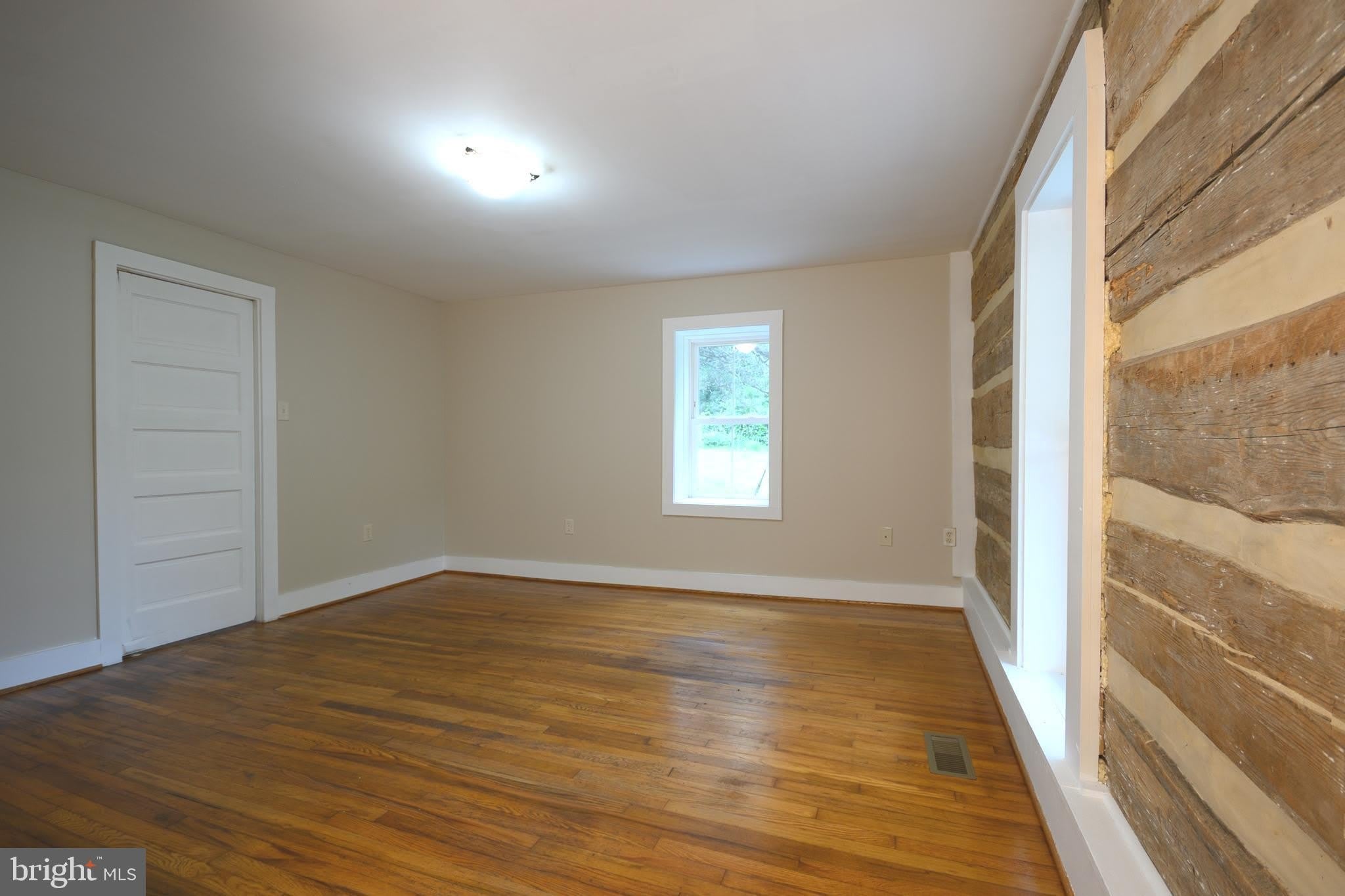 169 CREEK Road E – photo 2