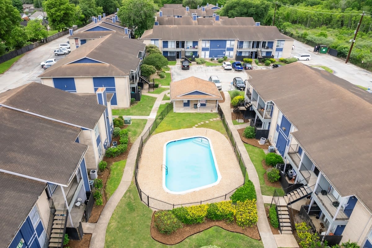 Pine Creek Apartments – photo 4