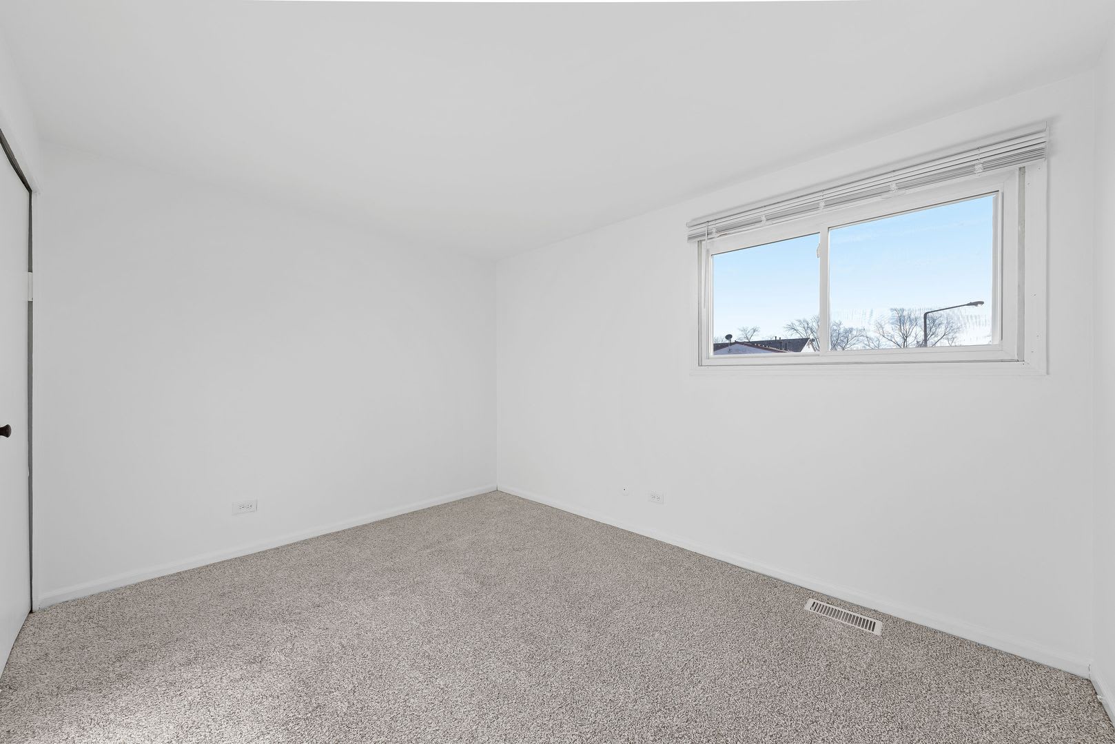 Townhouse in Hoffman Estates – photo 5