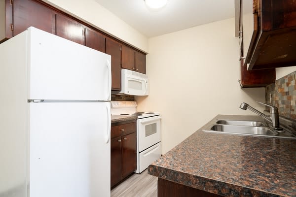 Boulder Court Apartments – photo 5