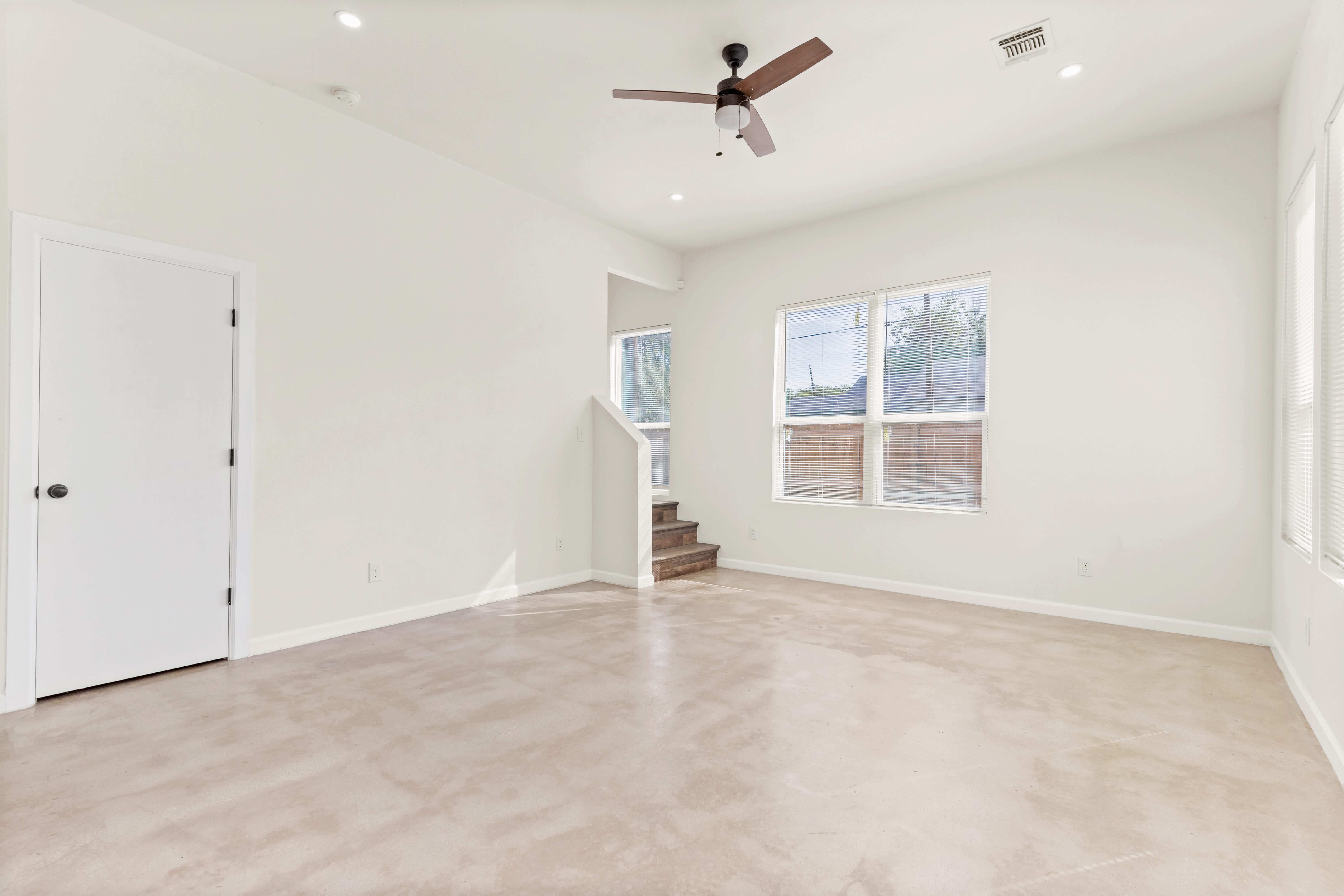 725 Virginia Blvd – photo 5