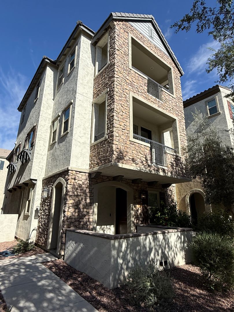 High End Fully Furnished Long Term Lease Gated Community 4 Bedroom Home Near San Tan Mall – photo 3