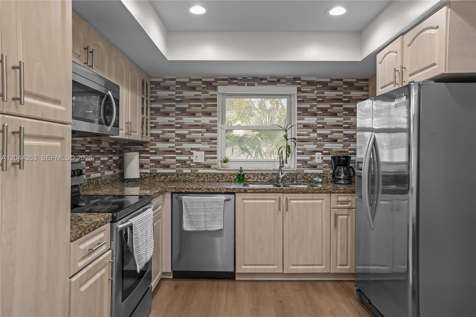 9015 Southwest 96th Avenue – photo 5