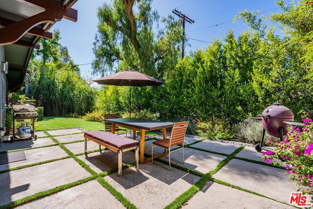 22705 Crespi St – photo 4