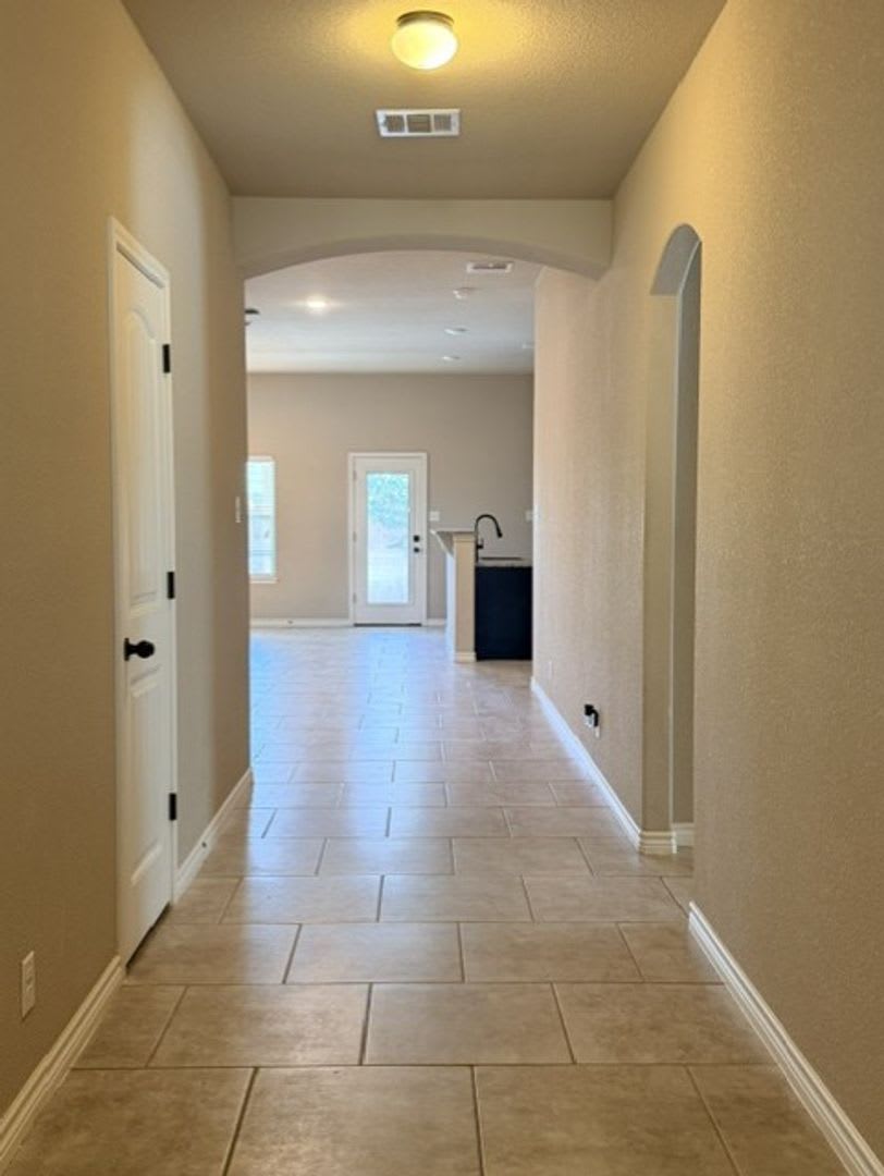 821 KENDRA DR – photo 3