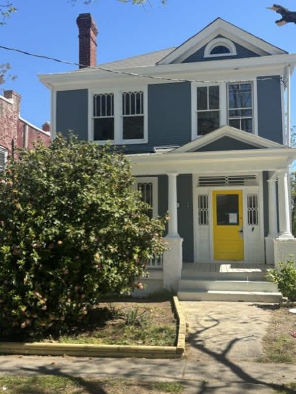 411 West 24th Street – photo 1