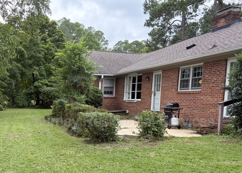 430 Hallmark Road – photo 2