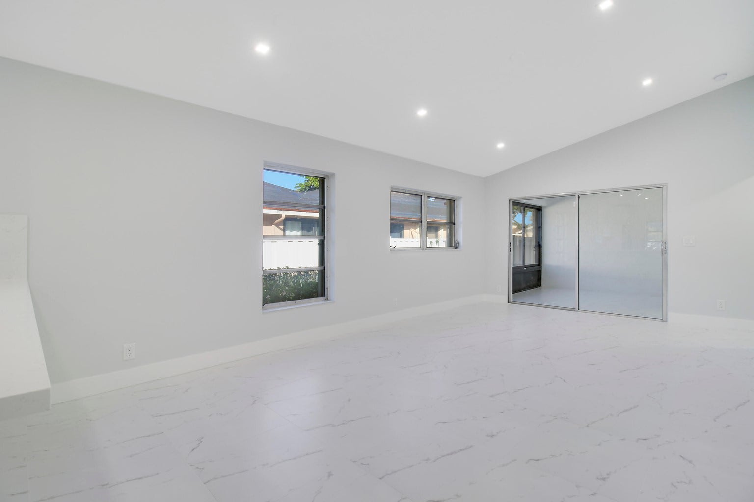 8055 Sweetbriar Way – photo 5