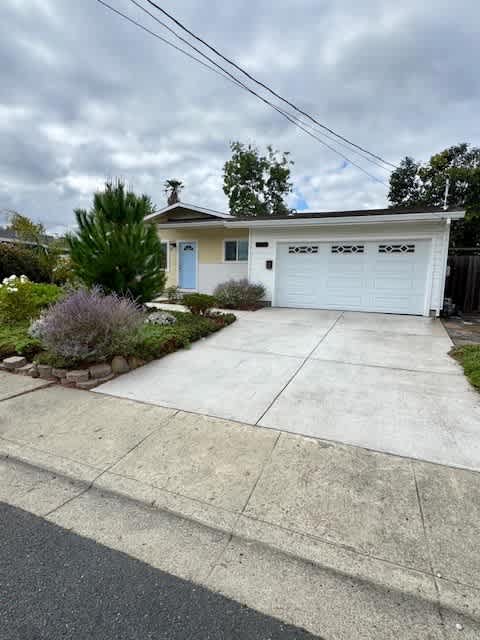 1879 Queens Road – photo 2