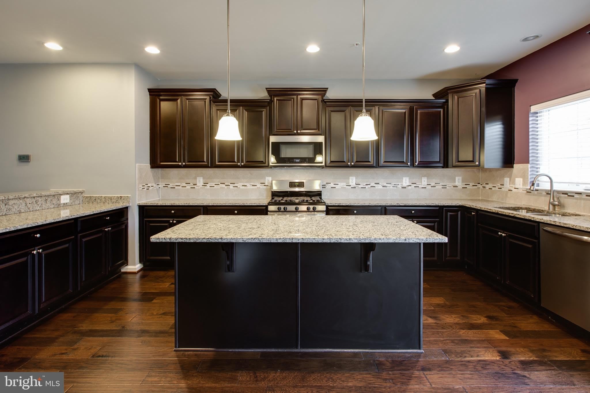 1314 HAWTHORN Drive – photo 3