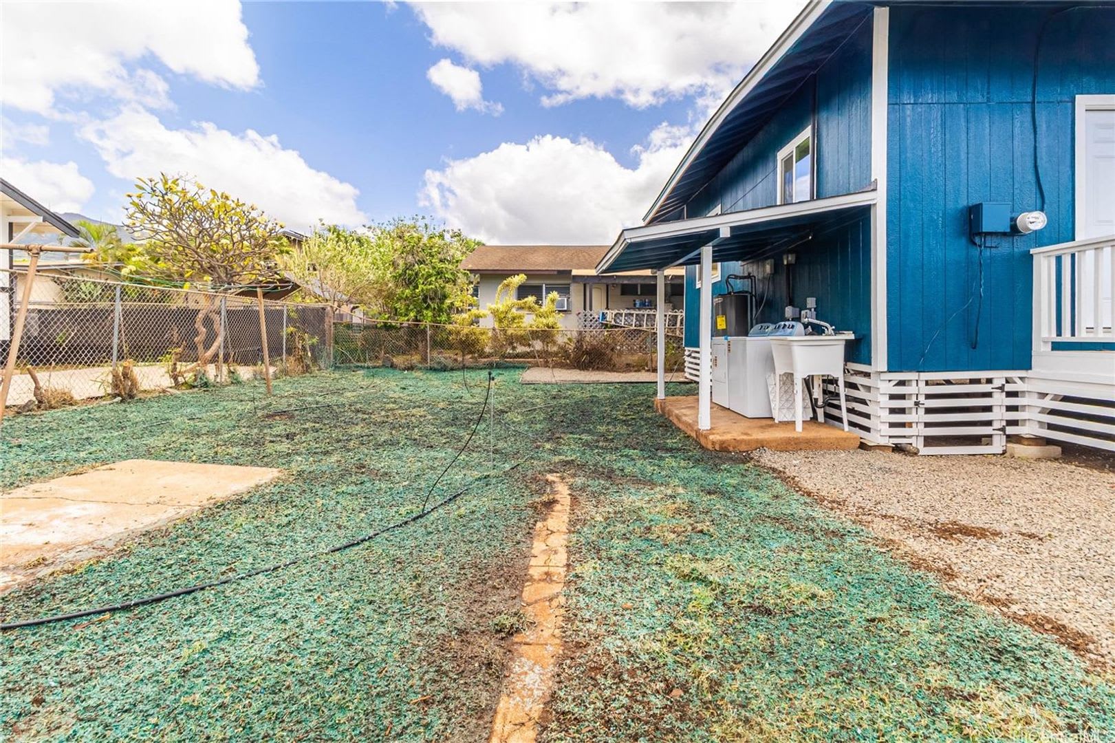 Renovated Coastal Home Across from the Beach – Maili, Oahu – photo 2