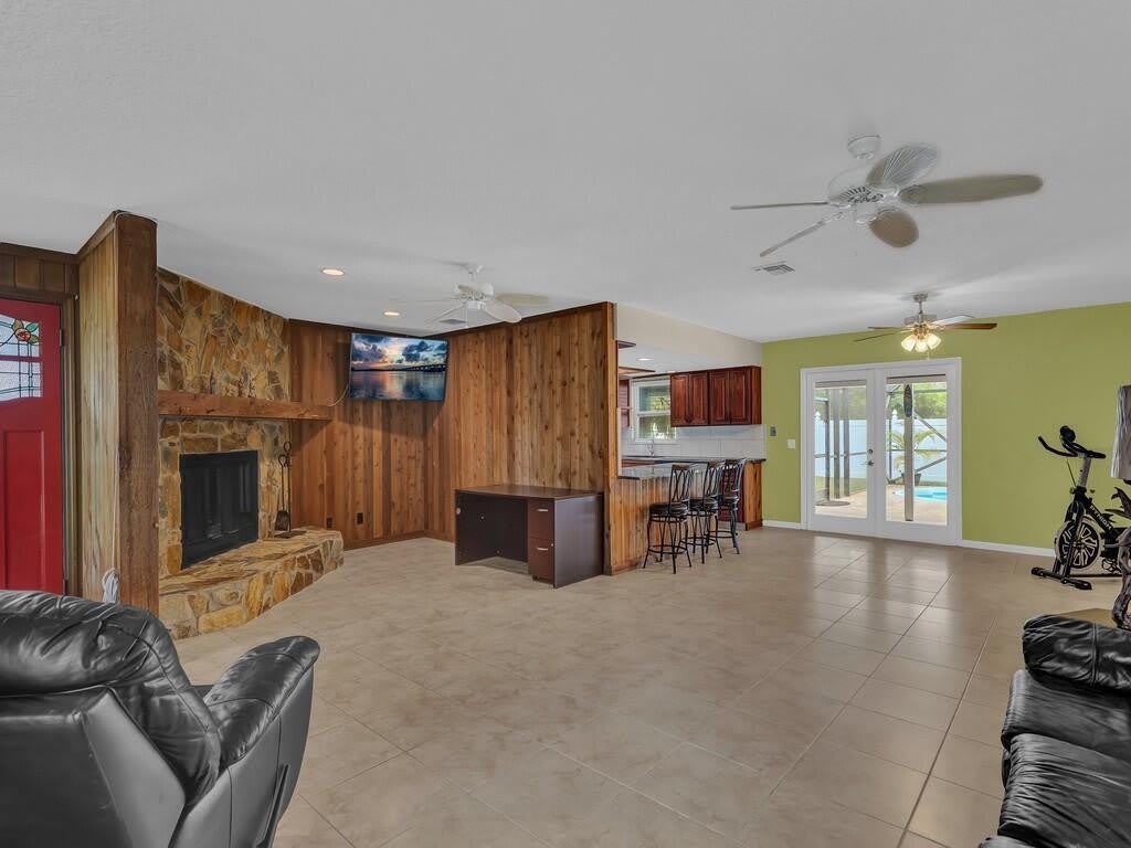 725 4th Avenue SW – photo 3